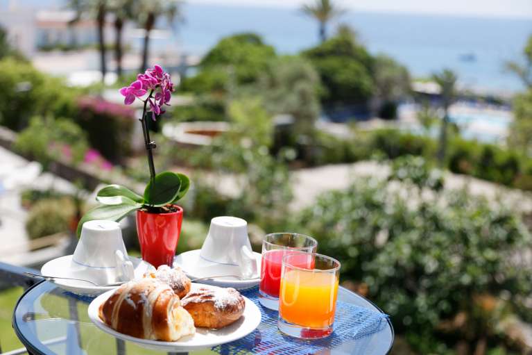 Buchen Sie Ihren Urlaub auf Ischia mit einer kleinen Anzahlung von nur 50 Euro! Buchen Sie Ihren Urlaub auf Ischia mit einer kleinen Anzahlung von nur 50 Euro!